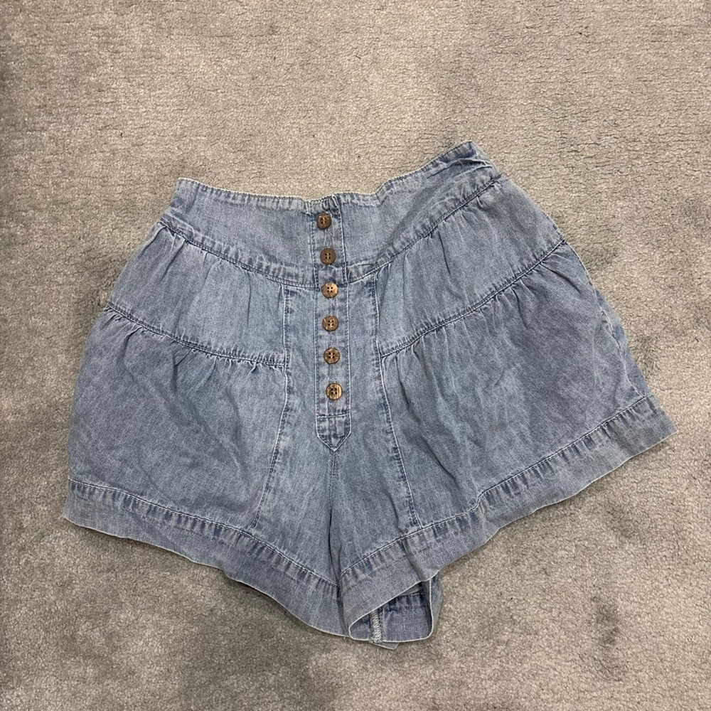 NWT Miou Muse Blue Denim tiered Shirred High Waist Shorts Small